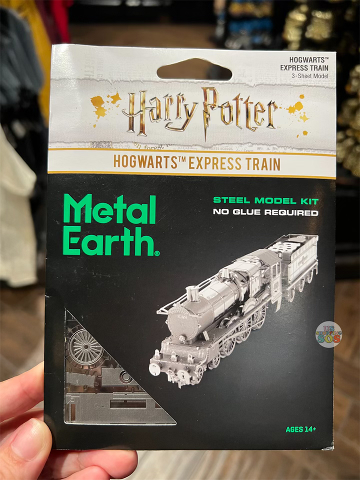 Universal Studios - The Wizarding World of Harry Potter - Metal Earth Hogwarts Express Train 3D Metal Model Kit
