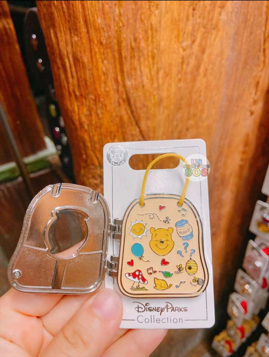 SHDL - Backpack Shaped Pin x Winnie the Pooh