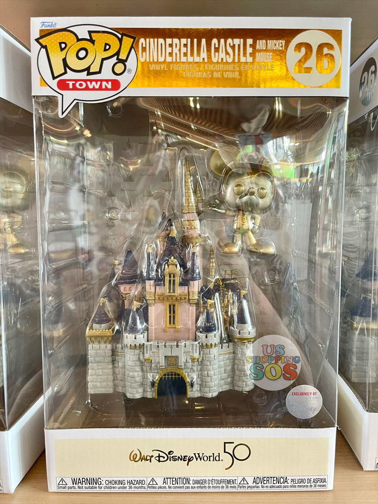 DLR - Funko POP! Town Figure - Cinderella Castle with Golden Mickey Mouse (#26)
