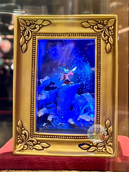 DLR - Gallery of Light by Olszewski - Sorcerer Mickey Magic In The DLR - Gallery of Light by Olszewski - Sorcerer Mickey Magic In The